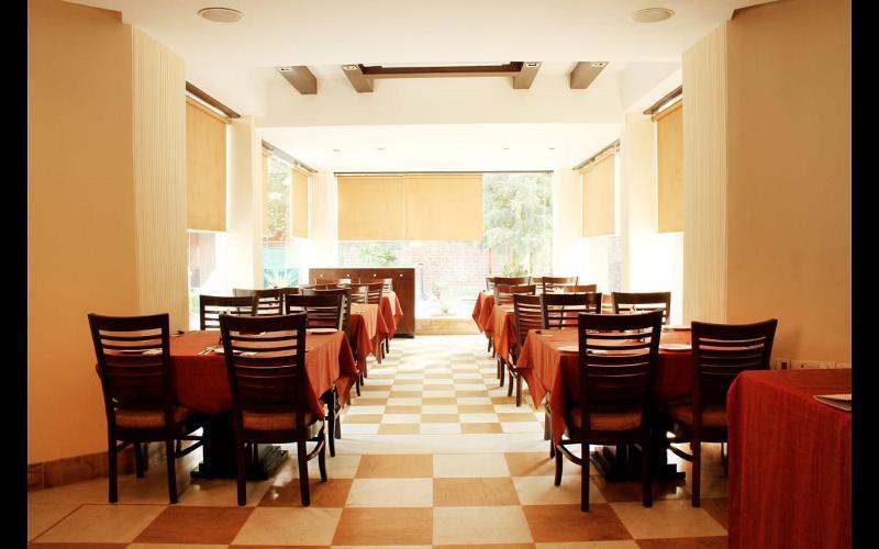 Satvik By Chhabra Hotel Ню Делхи Екстериор снимка
