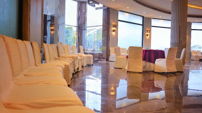 Satvik By Chhabra Hotel Ню Делхи Екстериор снимка