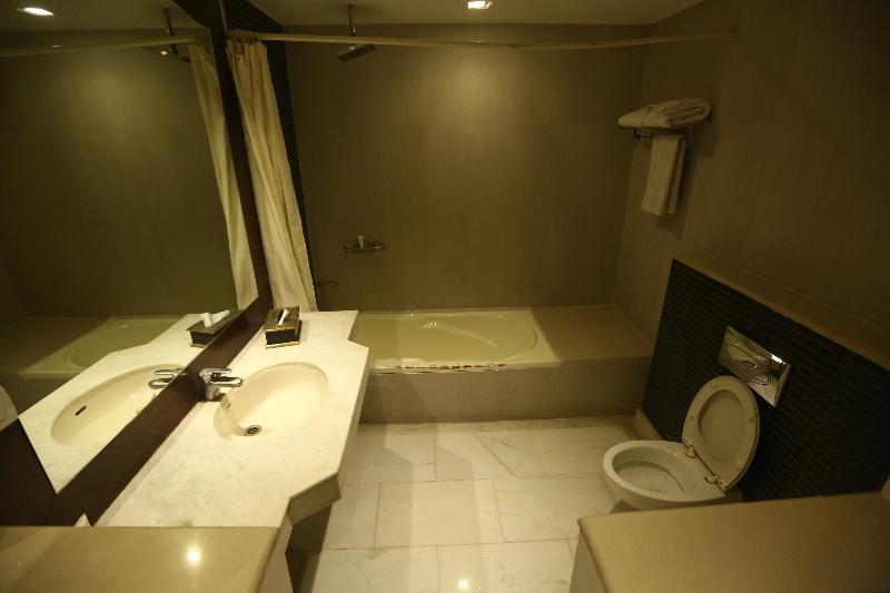 Satvik By Chhabra Hotel Ню Делхи Екстериор снимка