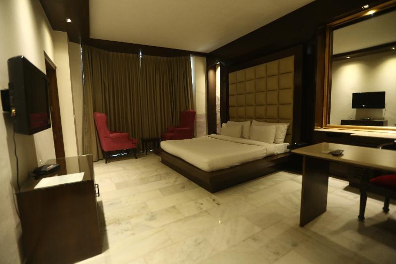 Satvik By Chhabra Hotel Ню Делхи Екстериор снимка