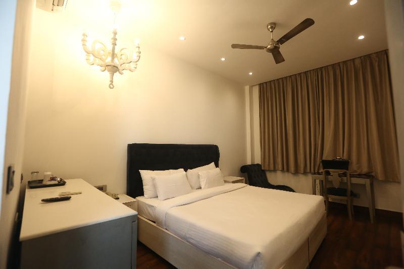 Satvik By Chhabra Hotel Ню Делхи Екстериор снимка